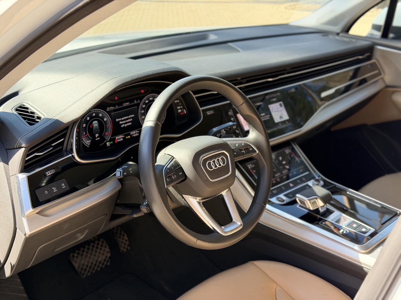 Audi salona vadītāja zona